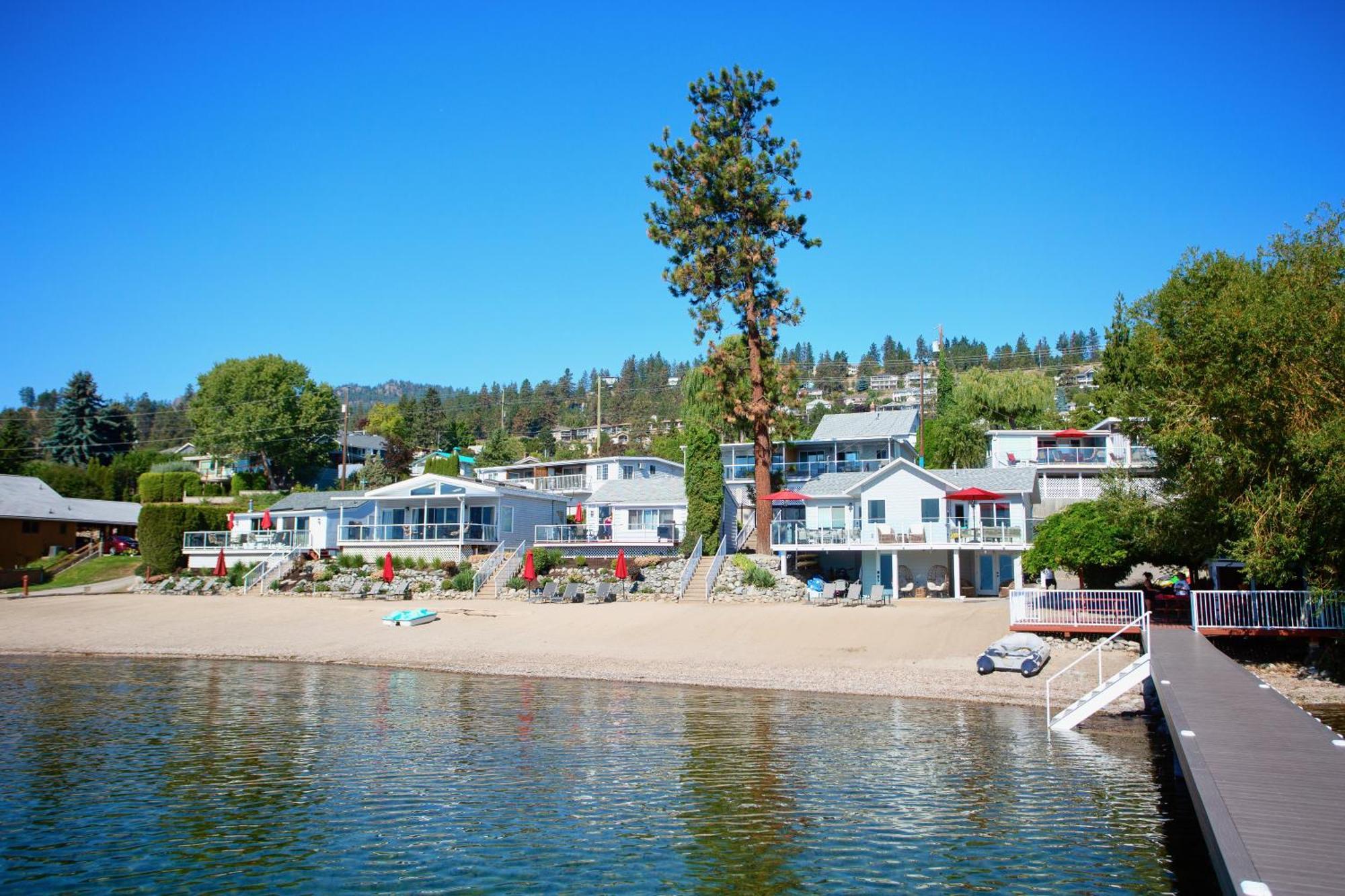 Peachland Beach Resort Esterno foto