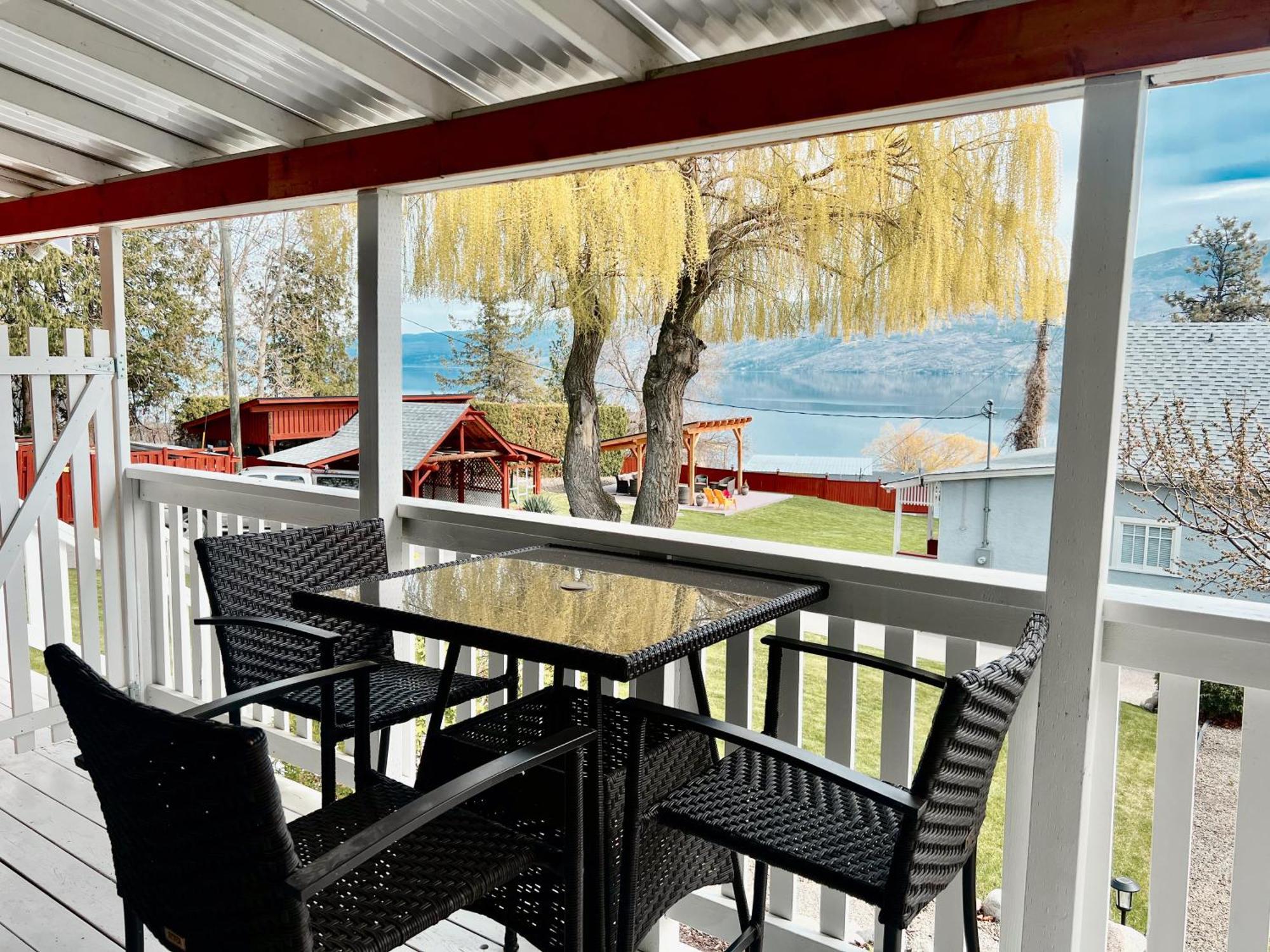 Peachland Beach Resort Esterno foto