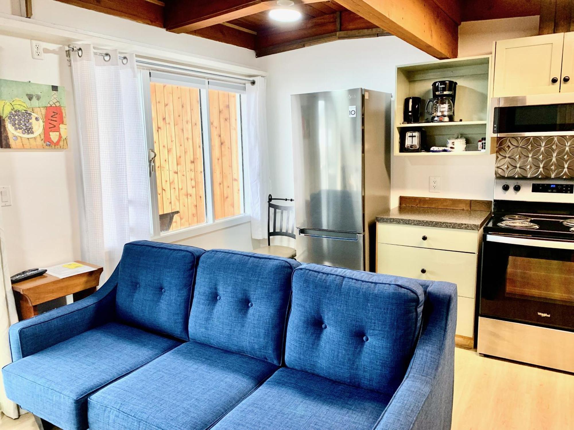 Peachland Beach Resort Esterno foto