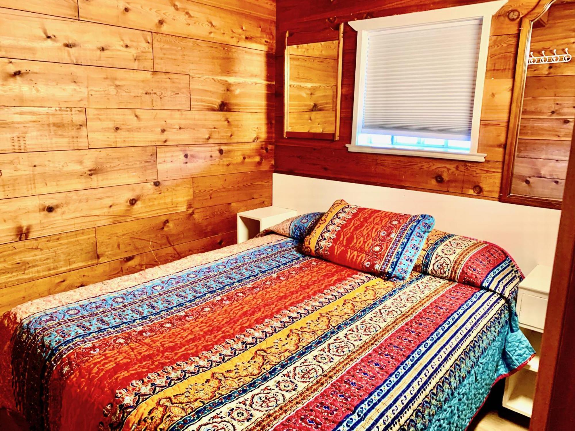 Peachland Beach Resort Esterno foto