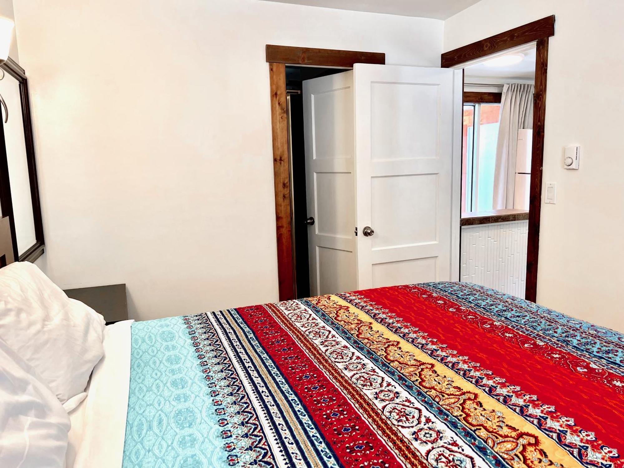 Peachland Beach Resort Esterno foto