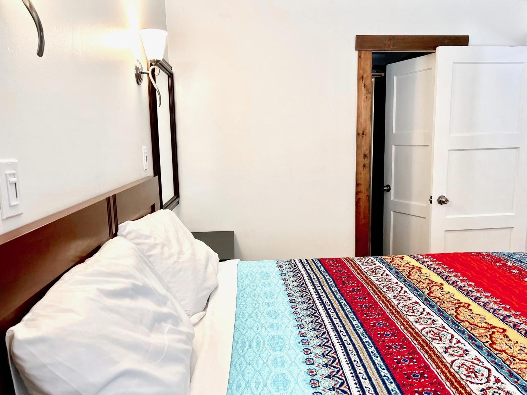 Peachland Beach Resort Esterno foto