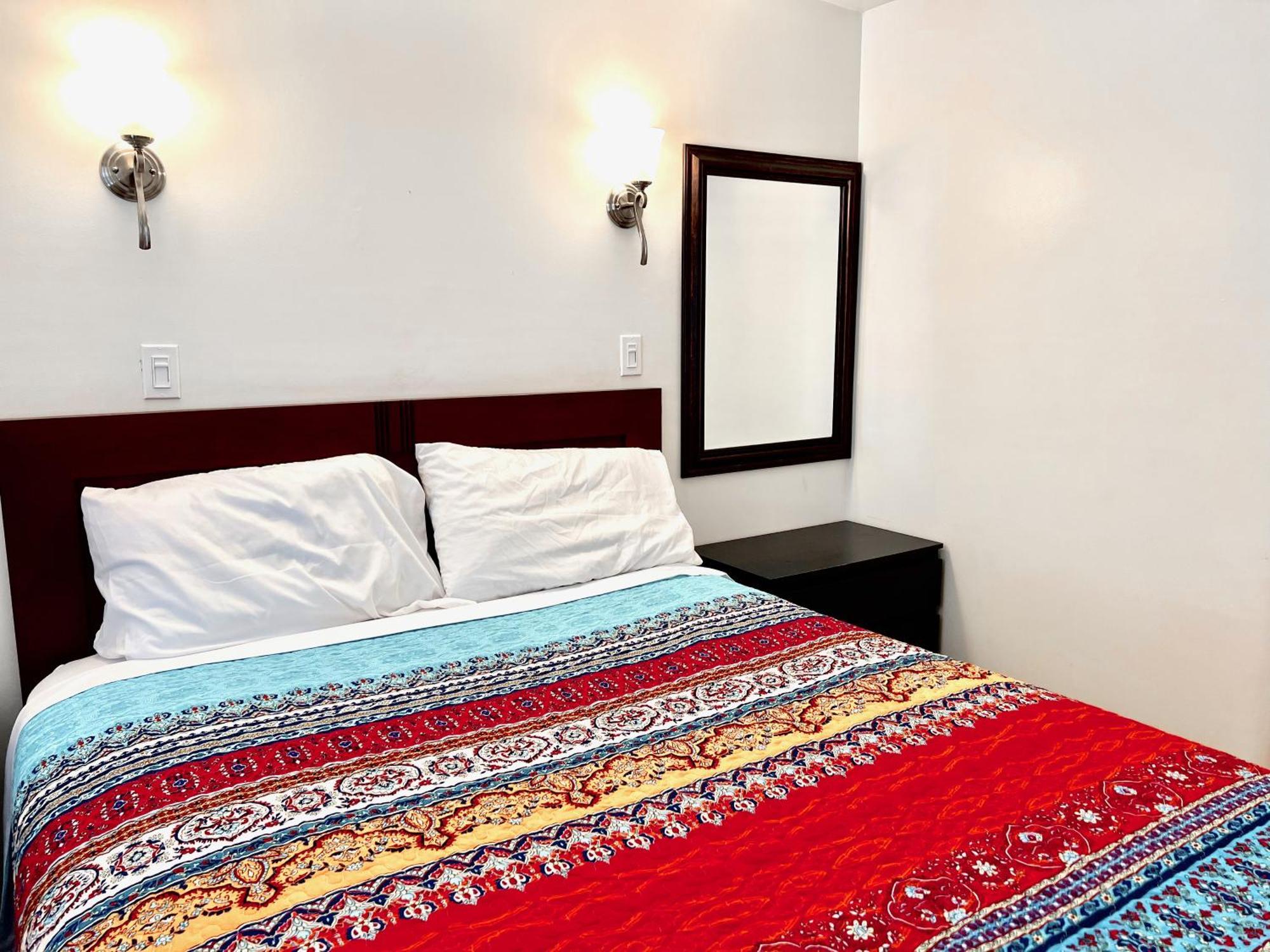 Peachland Beach Resort Esterno foto