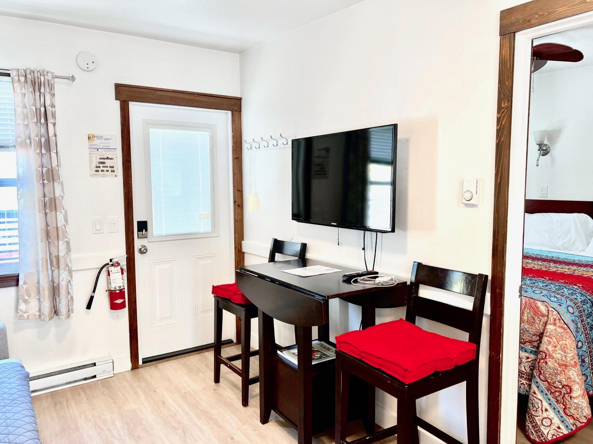 Peachland Beach Resort Esterno foto